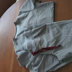 Figs cement, XS joggers and Caterina top